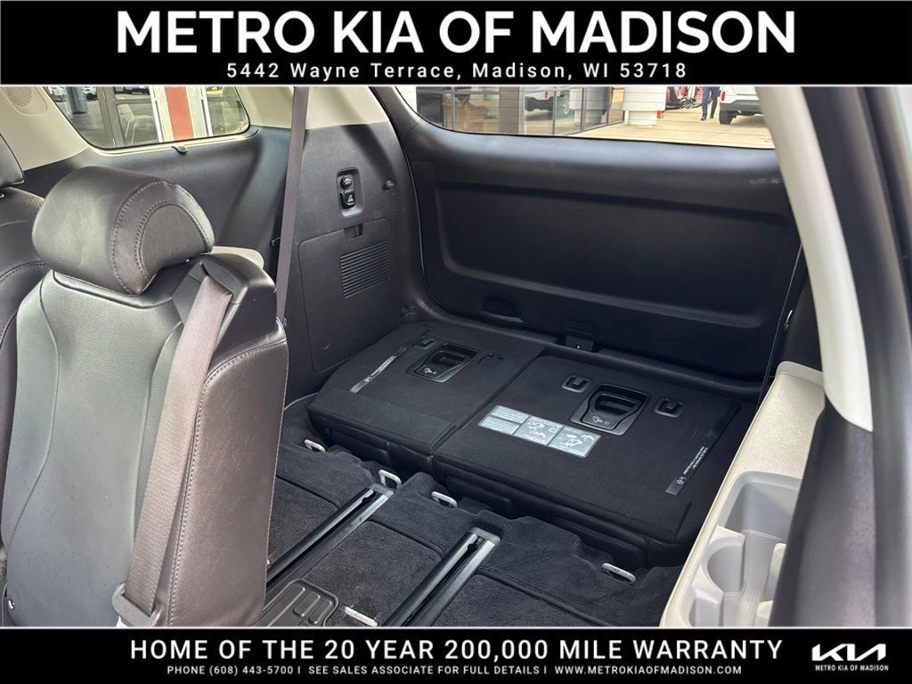 Used 2024 Kia Carnival SX Prestige FWD image 42