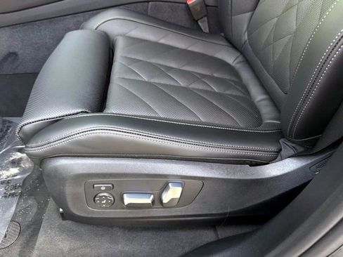 New 2026 BMW X5 xDrive40i w/ M Sport Package AWD/4WD image 19