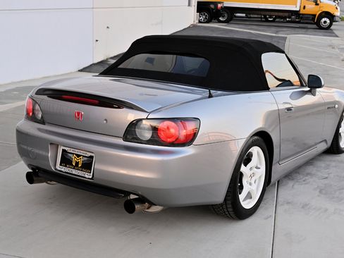 Used 2001 Honda S2000 image 9