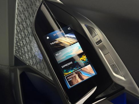 Used 2023 BMW i7 xDrive60 w/ Parking Assistance Package image 44