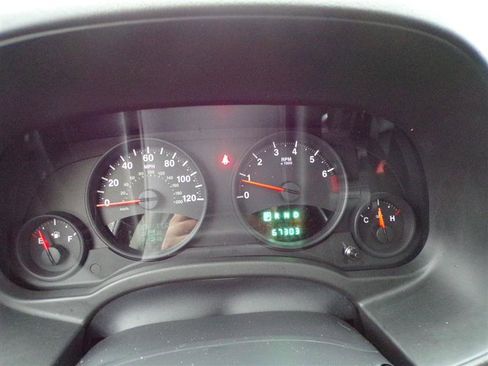 Used 2013 Jeep Compass Latitude w/ Sun/Sound Group image 35