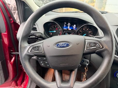 Used 2017 Ford Escape SE w/ Equipment Group 201A AWD/4WD image 6