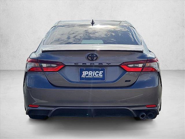 Used 2022 Toyota Camry SE FWD image 6