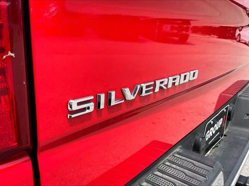 Used 2021 Chevrolet Silverado 1500 LT AWD/4WD image 31