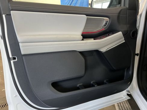 New 2026 Ford Expedition Max Platinum image 14