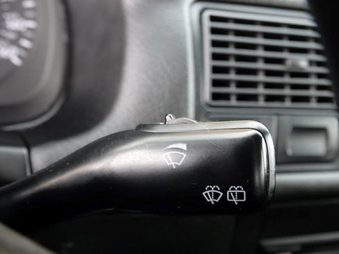 Used 2005 Volkswagen Golf GL image 68