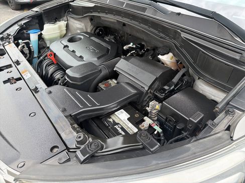 Used 2017 Hyundai Santa Fe Sport AWD/4WD image 37