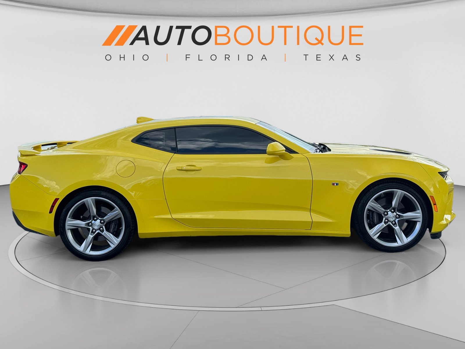 Used 2017 Chevrolet Camaro SS RWD image 6