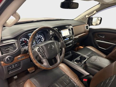 Used 2017 Nissan Titan Platinum Reserve image 11