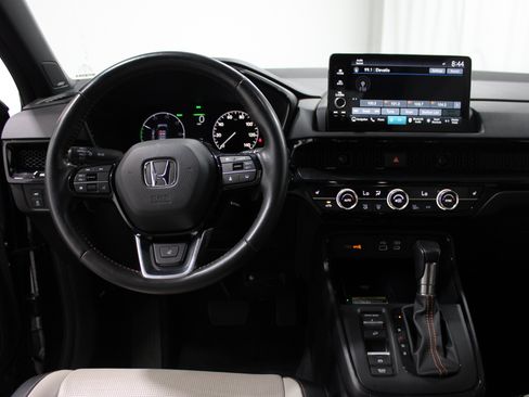 Used 2023 Honda CR-V Sport Touring image 2