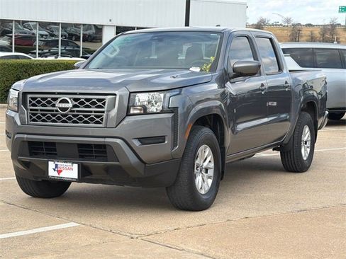 Used 2024 Nissan Frontier SV w/ Technology Package image 3