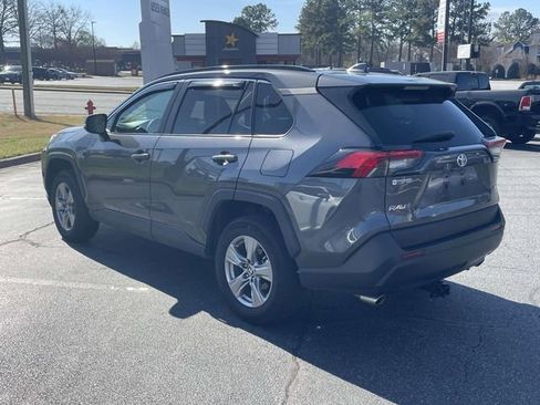 Used 2024 Toyota RAV4 XLE w/ Convenience Package image 4