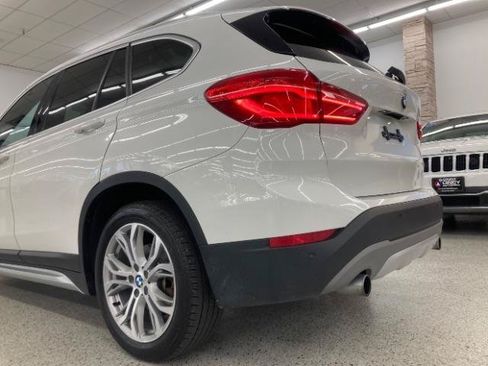 Used 2018 BMW X1 xDrive28i AWD/4WD image 9