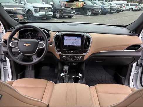 Used 2023 Chevrolet Traverse Premier w/ LPO, Floor Liner Package AWD/4WD image 9