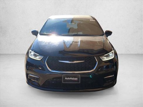 New 2026 Chrysler Pacifica Select AWD/4WD image 6