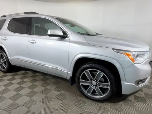 Used 2018 GMC Acadia Denali w/ Technology Package AWD/4WD image 2