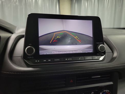 Used 2024 Nissan Rogue S image 16