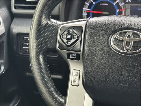 Used 2017 Toyota 4Runner SR5 Premium AWD/4WD image 24