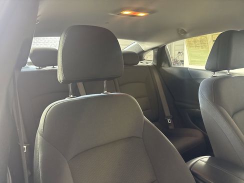 Used 2024 Chevrolet Malibu LT image 32