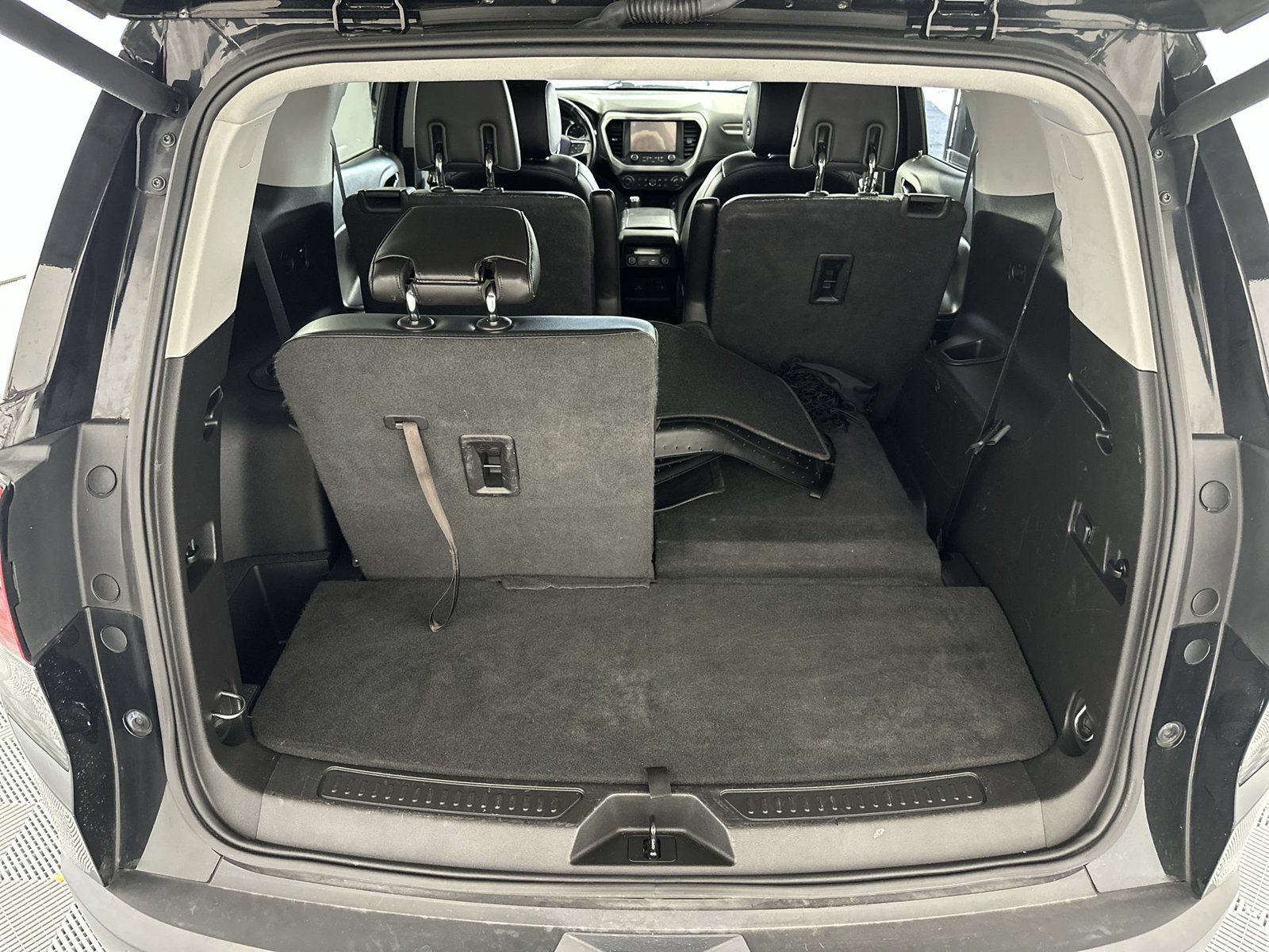 Used 2019 GMC Acadia SLT FWD image 25