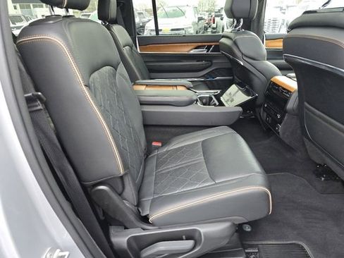 Used 2024 Jeep Grand Wagoneer L Series III image 23