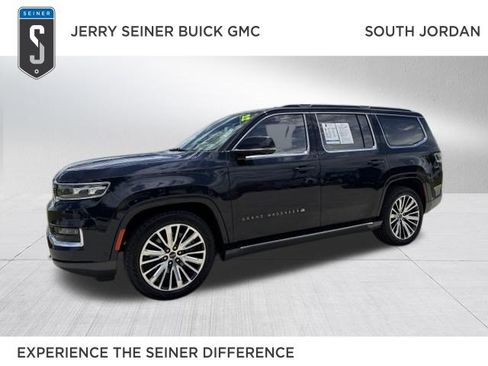 Used 2022 Jeep Grand Wagoneer Series III w/ Rear Seat Video Group 1 AWD/4WD image 1