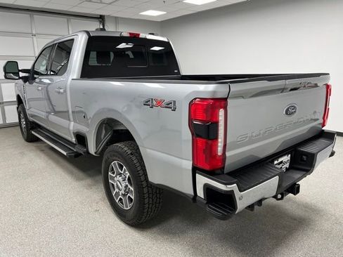 Used 2023 Ford F250 Lariat AWD/4WD image 8
