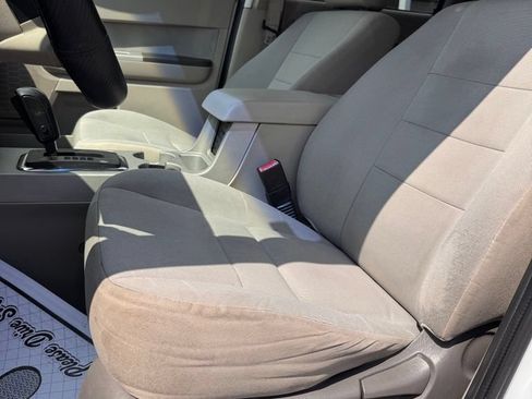 Used 2010 Ford Escape XLT AWD/4WD image 10
