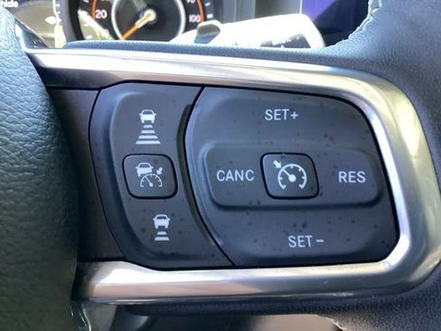 Used 2025 Jeep Wrangler Unlimited Sahara AWD/4WD image 21