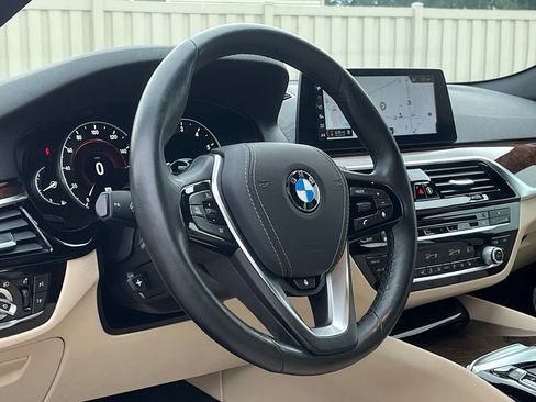 Used 2018 BMW 540i xDrive w/ Premium Package AWD/4WD image 19