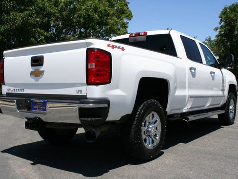 Used 2015 Chevrolet Silverado 2500 LTZ w/ Duramax Plus Package AWD/4WD image 5
