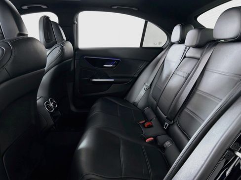 Used 2022 Mercedes-Benz C 300 Sedan image 8