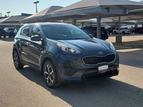 Used 2020 Kia Sportage LX FWD image 2