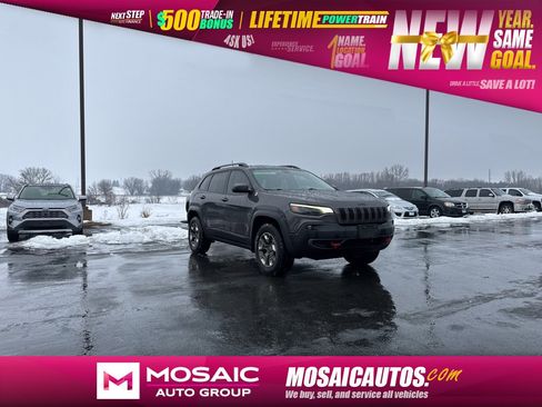 Used 2019 Jeep Cherokee Trailhawk w/ Cold Weather Group image 1