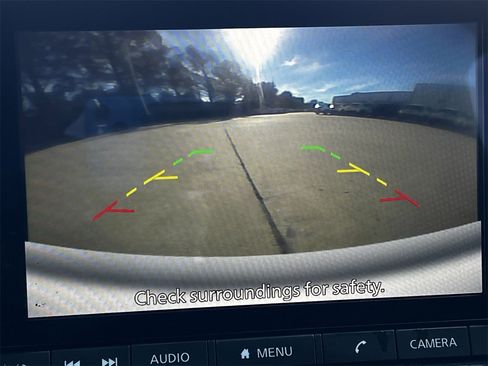 Used 2024 Nissan Pathfinder SV w/ SV Premium Package image 16