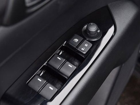 Used 2025 MAZDA CX-5 AWD 2.5 S w/ Preferred Package image 8