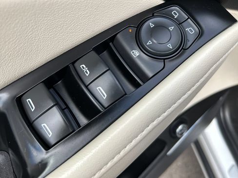 Used 2024 Buick Enclave Essence AWD/4WD image 20