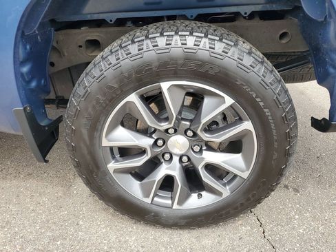Certified 2024 Chevrolet Silverado 1500 LT AWD/4WD image 30