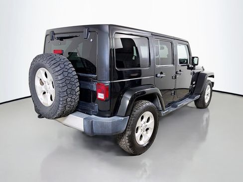 Used 2015 Jeep Wrangler Unlimited Sahara AWD/4WD image 6