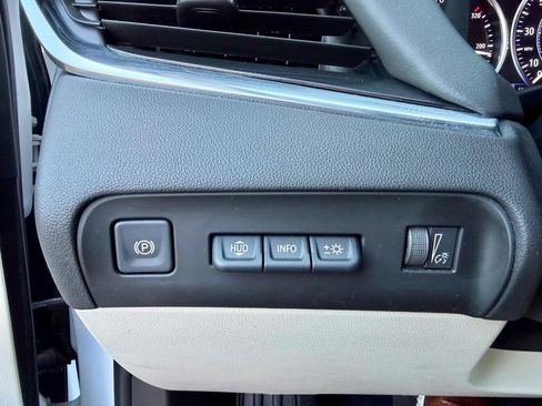 Used 2022 Buick Enclave Premium w/ Experience Buick Package AWD/4WD image 29