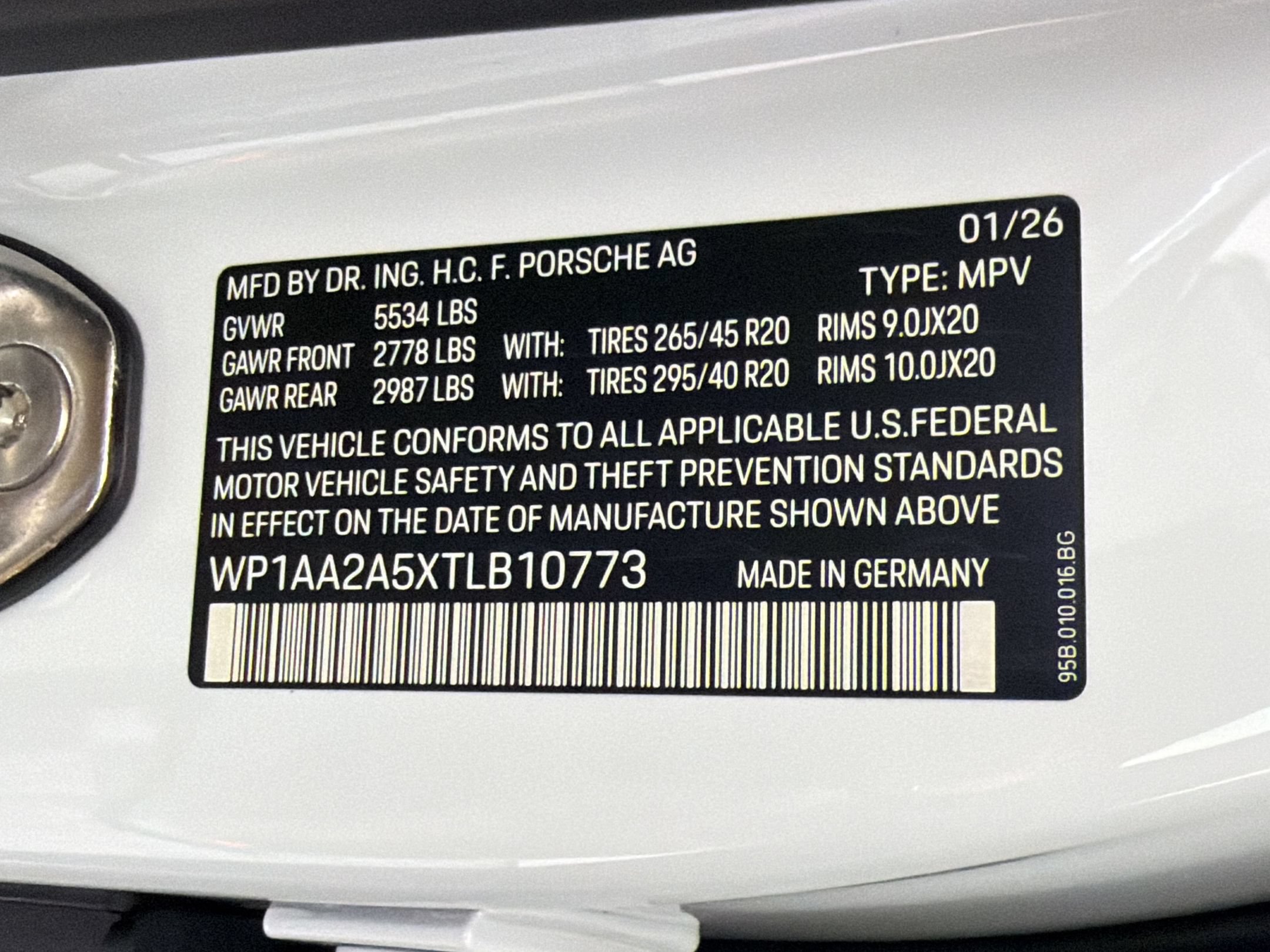 Used 2026 Porsche Macan AWD/4WD image 22