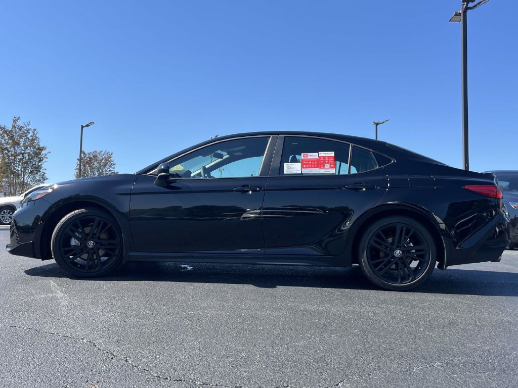 New 2026 Toyota Camry Hybrid FWD image 5