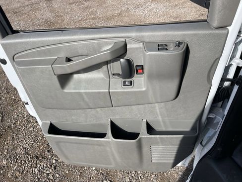 New 2025 GMC Savana 3500 LS image 23