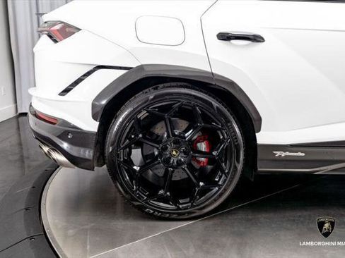 Used 2023 Lamborghini Urus Performante AWD/4WD image 28