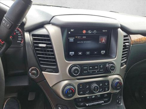 Used 2015 GMC Yukon Denali w/ Touring Package AWD/4WD image 17