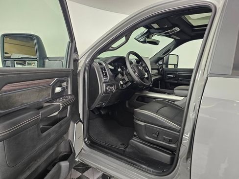 New 2026 RAM 2500 Laramie AWD/4WD image 22