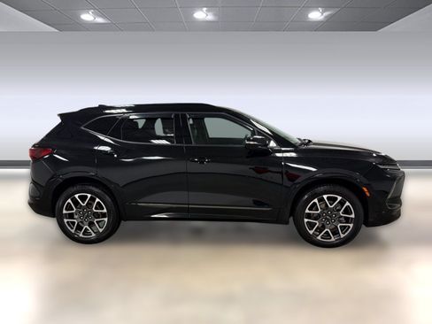 Used 2024 Chevrolet Blazer RS w/ Driver Confidence II Package AWD/4WD image 7