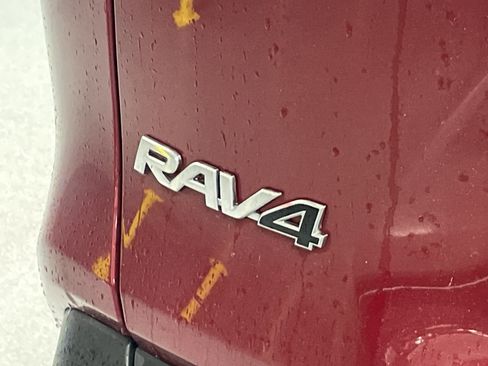 Used 2023 Toyota RAV4 XLE w/ Convenience Package FWD image 7