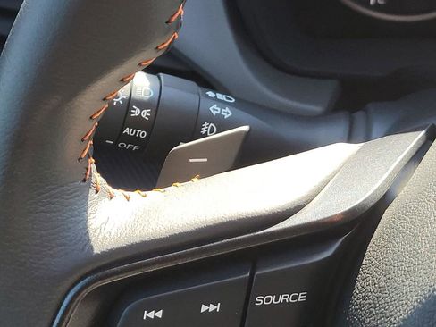 Certified 2025 Subaru Crosstrek 2.5i Limited w/ Crosstrek Mirror Package image 29