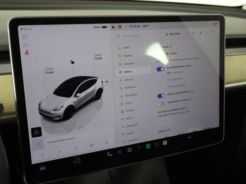 Used 2023 Tesla Model Y Long Range AWD/4WD image 27